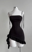 Vestido Feminino Ajustado com Costas Abertas – Moda Verão 2026